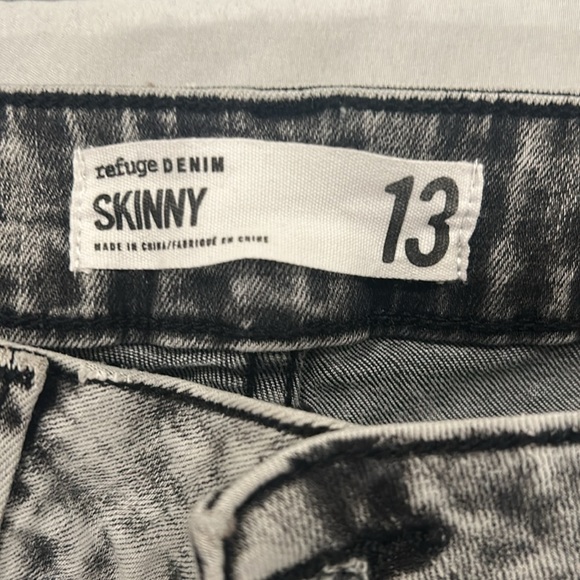 Jeans - Picture 3 of 3